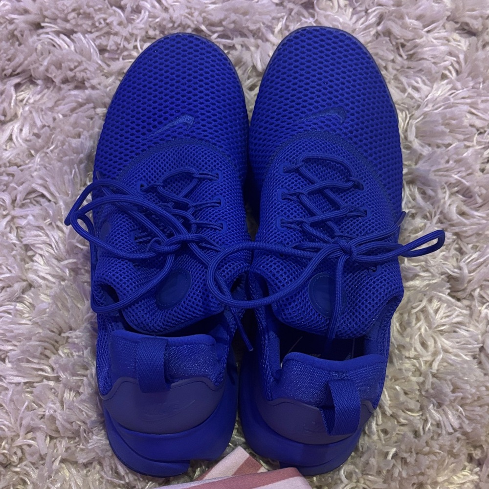 Vibrant Blue Athletic Sneakers